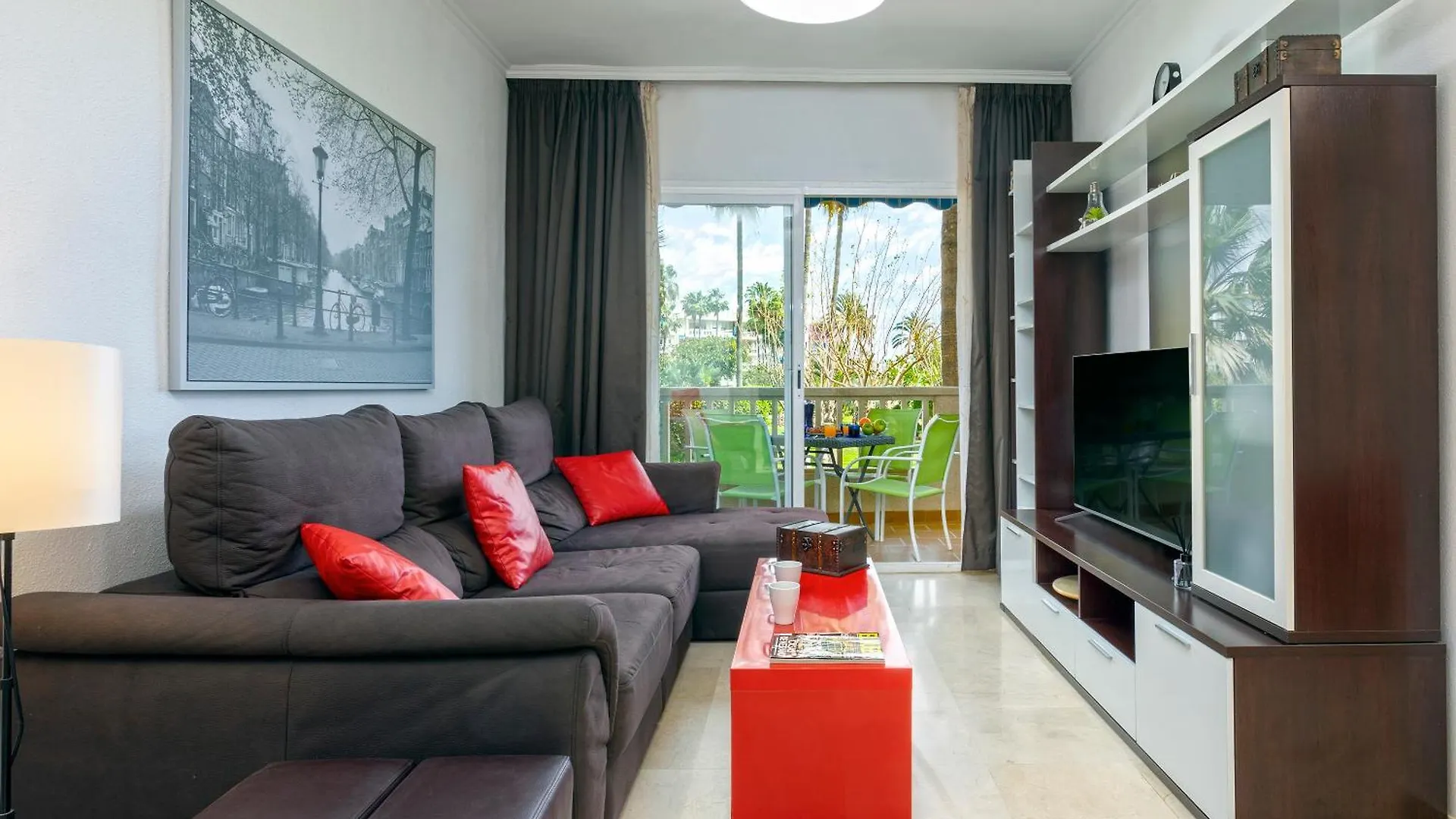 Sunstay Costa Lago Flat II טורמולינוס ספרד